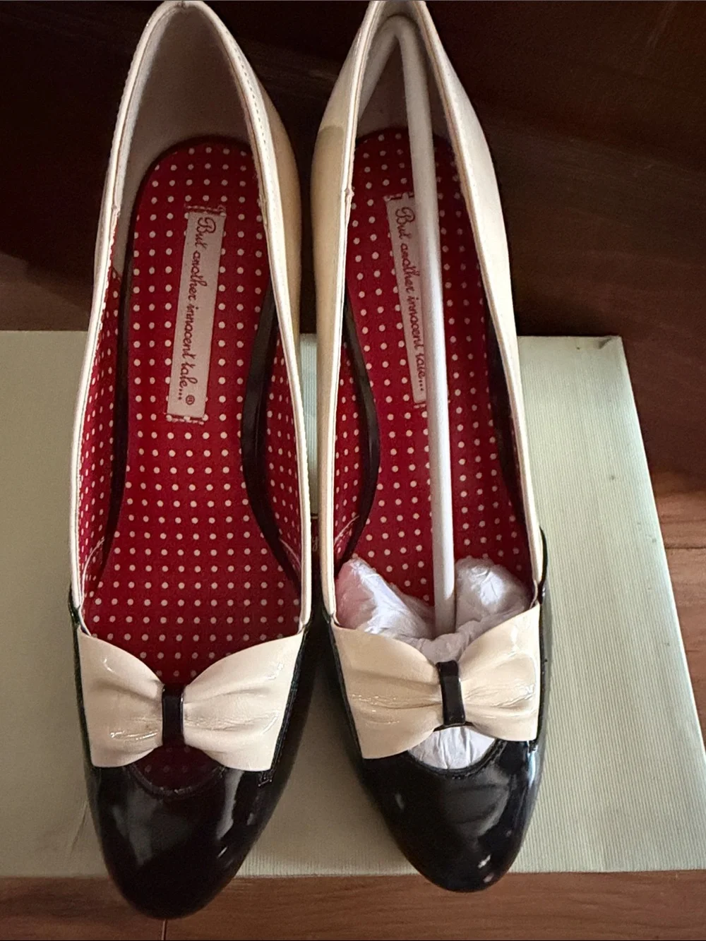 Two-Tone Black and Cream Patent Bow-Trim Heels